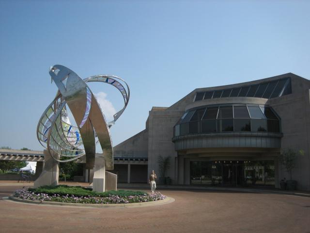 The Minnetrista Cultural Center building on a sunny day.